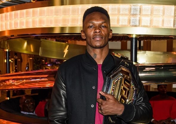 Israel Adesanya - šampión strednej váhy UFC