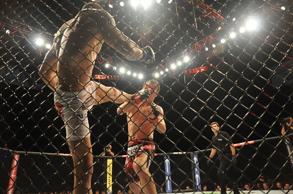 UFC Fight Night - súboj v klietke
