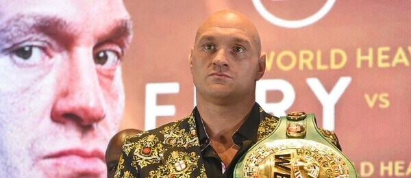Tyson Fury s opaskom WBC.