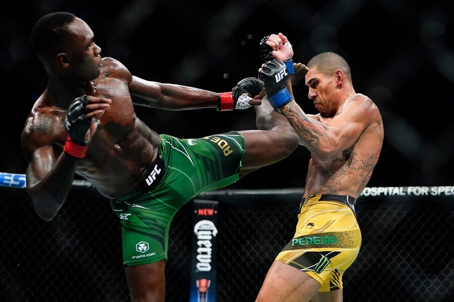 Israel Adesanya vs. Alex Pereira (UFC)