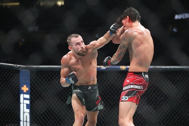 UFC Klein vs Moisés LIVE stream a zaujímavé kurzy