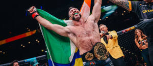 Will Fleury oslavuje