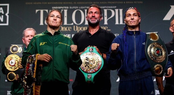 Katie Taylor vs. Flora Pili